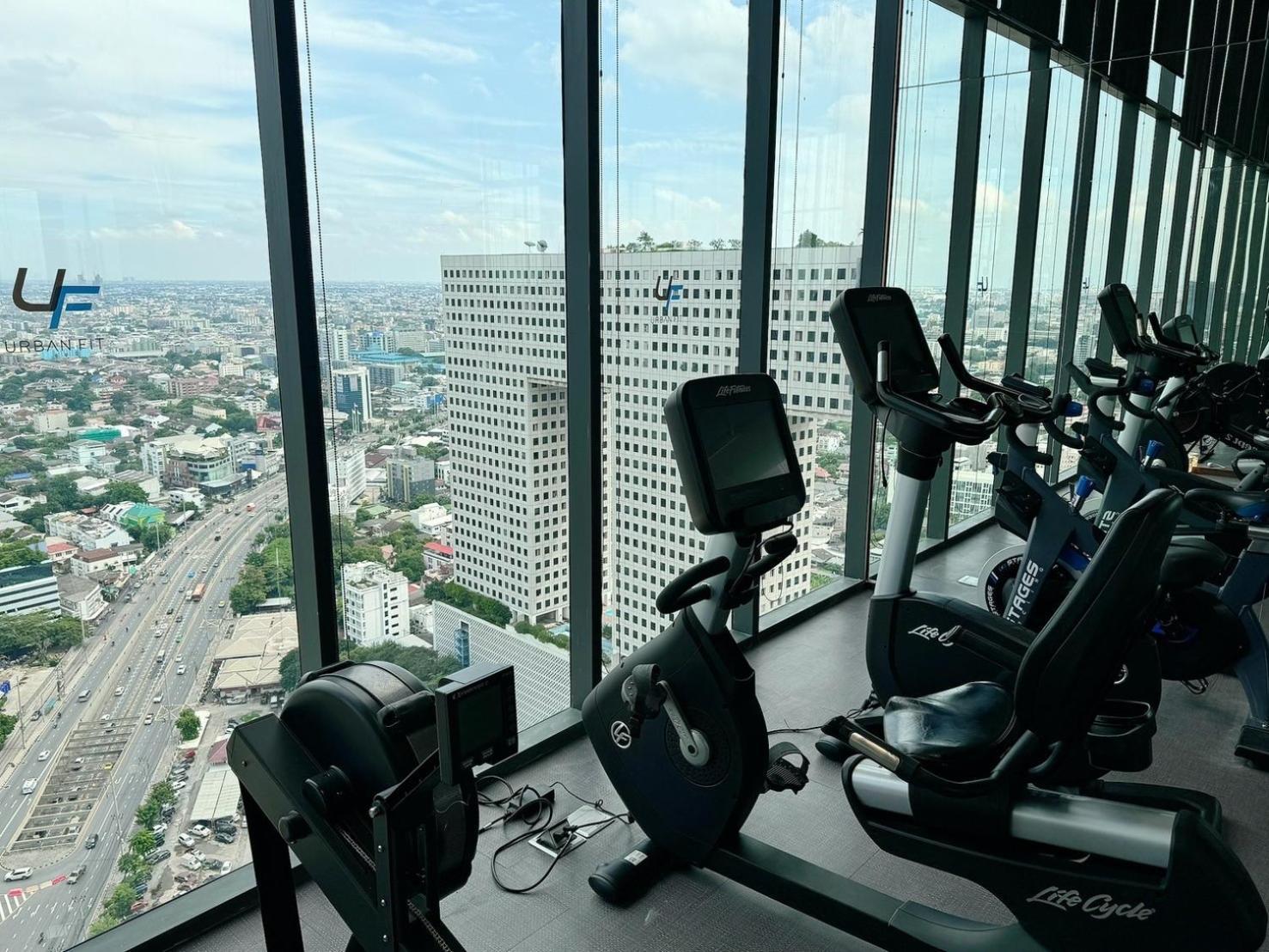 The Quarter Ratchayothin By Uhg Hotel Bangkok Exterior photo